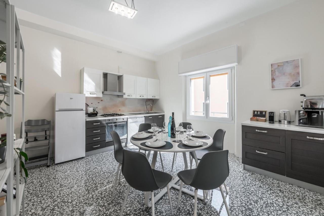 Appartement Altalena Sulla Piazza, Un Affaccio D'Eccezione à Modène Extérieur photo