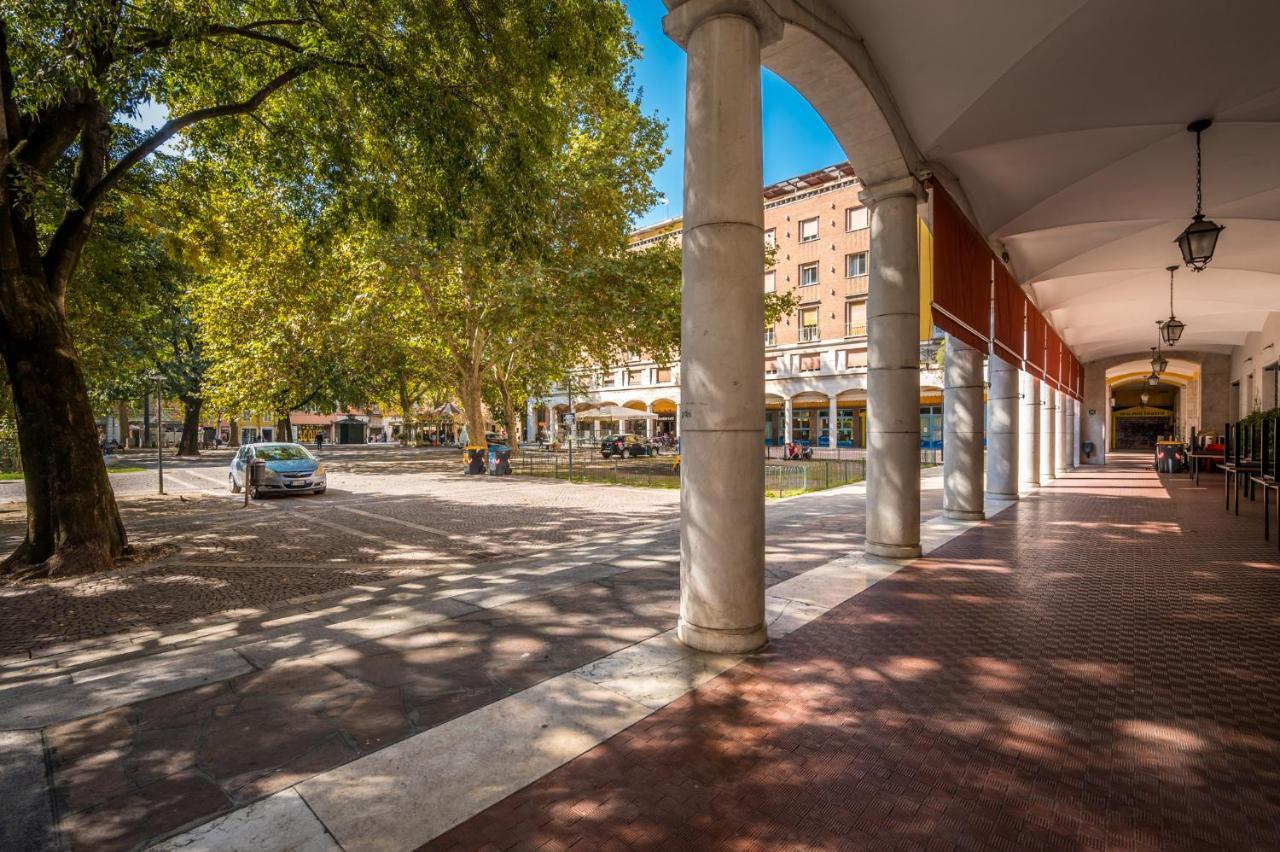 Appartement Altalena Sulla Piazza, Un Affaccio D'Eccezione à Modène Extérieur photo